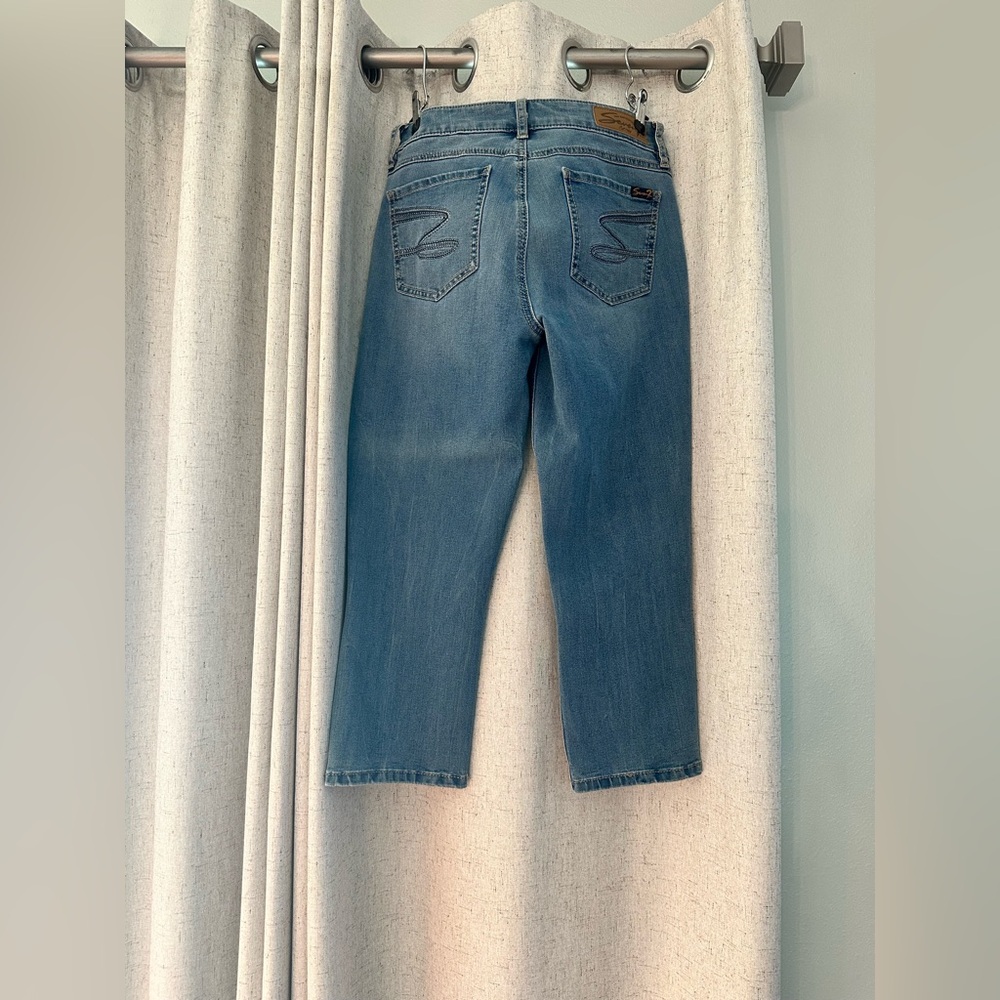 ✨ Seven7 Size 6 Cropped Jeans Light Wash Stretch Denim Capri